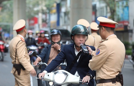 Ra quân mùng 1 Tết, CSGT phát hiện 1.570 trường hợp vi phạm nồng độ cồn