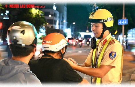 CSGT kiểm tra nồng độ cồn ngay từ Mùng 1 Tết