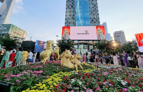 Vietcombank tiếp tục đồng hành cùng Đường hoa Nguyễn Huệ 2026, góp sắc xuân giữa lòng TP HCM