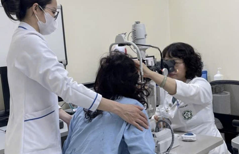 Pháo nổ khiến người phụ nữ mất thị lực vĩnh viễn