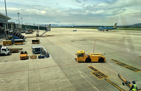 Flycam bay trái phép, đường băng sân bay Đà Nẵng phải tạm ngưng