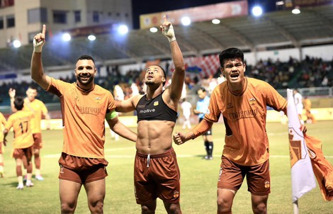 Giá cầu thủ Việt Nam tăng: Phần lớn là nhờ V-League