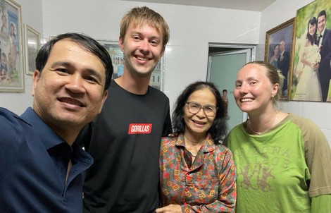 Đêm mồng Một Tết và hai vị khách Đan Mạch