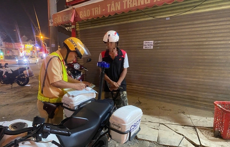 Nồng độ cồn gấp đôi mức kịch khung: Hai người nhận cái kết đắng ngày cuối nghỉ Tết