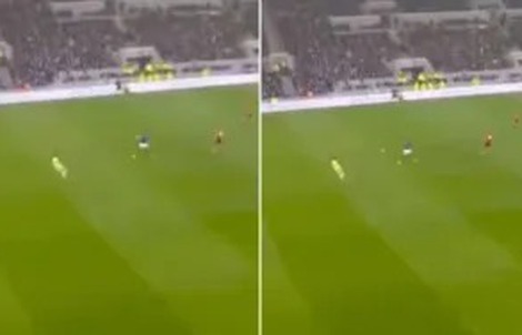 Thủ môn Man United mắc sai lầm kỳ lạ trận gặp Everton