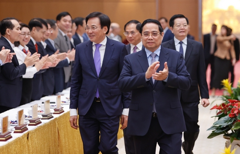 Thủ tướng yêu cầu Văn phòng Chính phủ triển khai công việc ngay từ ngày đầu tiên sau Tết