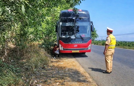 Phạt 120 triệu đồng xe khách 45 chỗ nhồi 61 người
