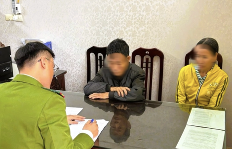 Công an mời làm việc 2 vợ chồng tự ý đòi thu tiền đỗ xe ô tô đi chợ Viềng