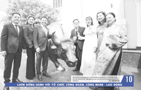 Báo in Người Lao Động 25-2: Vàng, bạc “cháy” hàng