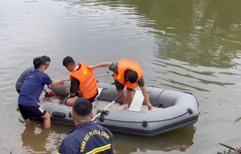 Mẹ và con trai 9 tuổi tử vong dưới đập nước