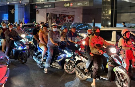 Điểm danh những khu vực "xe đông, di chuyển chậm" ở TPHCM 