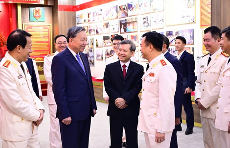 Tổng Bí thư Tô Lâm thăm và chúc Tết cán bộ, chiến sĩ Cục An ninh điều tra - Bộ Công an