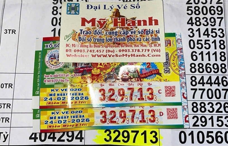 Trúng độc đắc 8 tỉ đồng xổ số miền Nam, 2 người phụ nữ liền mở sổ tiết kiệm