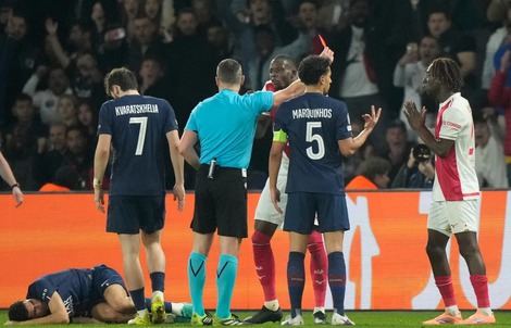 PSG thoát hiểm trước Monaco, lộ điểm yếu ở Champions League