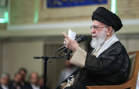 Rộ tin xảy ra "đột kích nguy hiểm" vào trụ sở lãnh tụ tối cao Iran