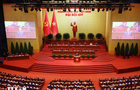 Xem xét, quyết định chủ trương, công việc lớn, quan trọng chưa được quy định trong Điều lệ Đảng