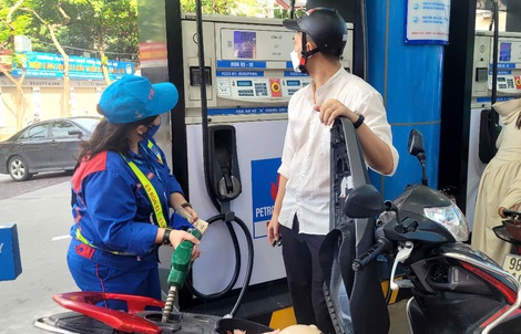 Diễn biến khó lường, giá dầu thế giới biến động tăng, Bộ Công Thương ra chỉ đạo khẩn