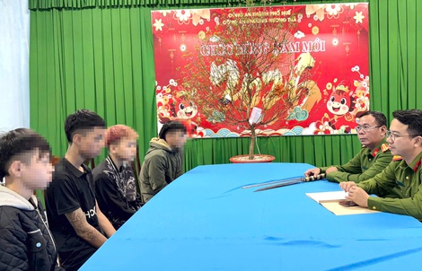 "Sống ảo" quá đà, nhóm thanh thiếu niên bị công an mời làm việc