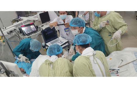 Bác sĩ thiết lập ECMO trong 20 phút, cứu sống nhiều ca ngừng tim nguy kịch