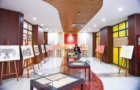 "Thưởng lãm Châu phê - Lưu dấu Mộc bản" tại Không gian Di sản tư liệu