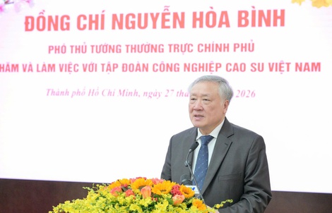 Phó Thủ tướng Thường trực Nguyễn Hòa Bình thăm và làm việc tại VRG