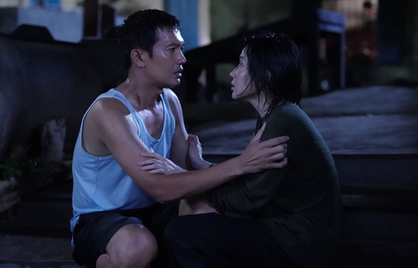 Khả Như và "đại gia đình" đối mặt lời nguyền xưởng vải