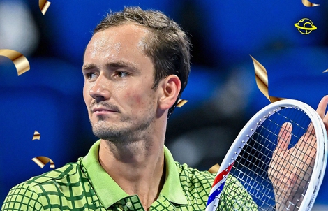 Medvedev bất chiến tự nhiên thành nhà vô địch ATP 500