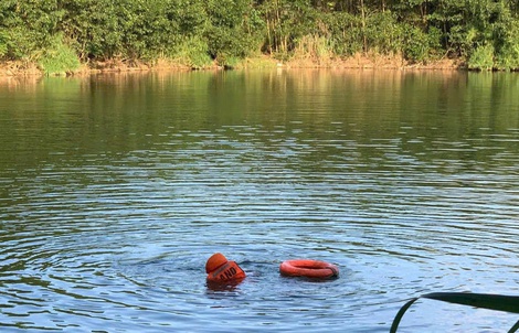 Phát hiện thai phụ và con gái tử vong dưới hồ sau tin nhắn tạm biệt