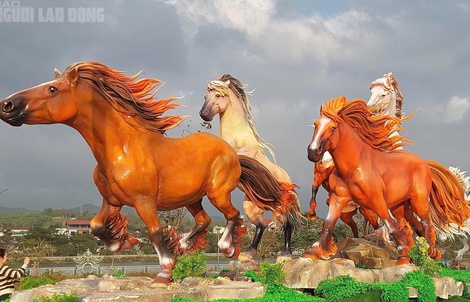 Linh vật ngựa của tỉnh, thành nào đẹp nhất Tết Bính Ngọ 2026?