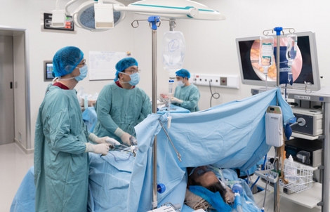 Một bệnh nhân mắc ba ung thư nguyên phát hiếm gặp