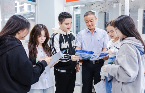 Góp ý Dự thảo Quy chế tuyển sinh ĐH 2026: Điểm sàn "cứng" làm hẹp cửa vào ĐH