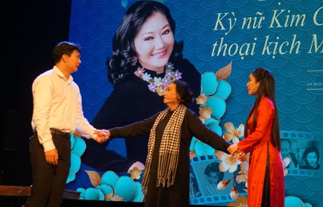 Tôn vinh di sản thoại kịch miền Nam