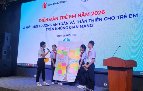 40% trẻ em 8–12 tuổi “dán mắt vào điện thoại” hơn 4 giờ mỗi ngày