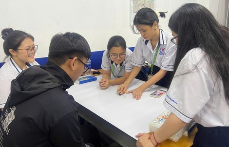 Không công bố đề thi minh họa tốt nghiệp: Học sinh căng thẳng, phụ huynh lo lắng