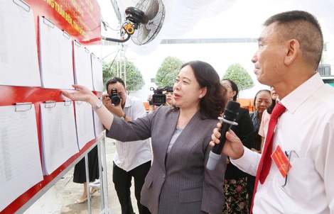 Phó Chủ tịch nước Võ Thị Ánh Xuân kiểm tra công tác bầu cử tại Đồng Nai