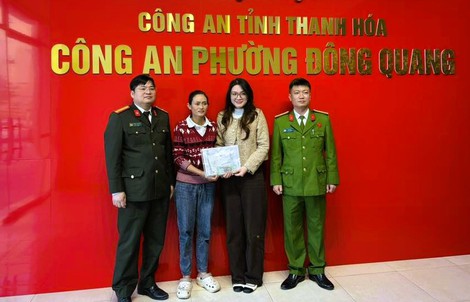 Nữ công nhân nhặt được tài sản 1,4 tỉ đồng liền tới công an tìm người đánh rơi