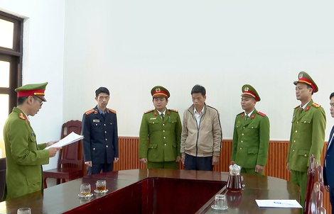 Lộ diện kẻ giúp người được nhờ làm sổ đỏ thành chủ đất