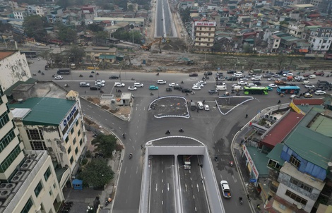 Hầm chui qua đường sắt gần 800 tỉ đồng sắp thông tuyến