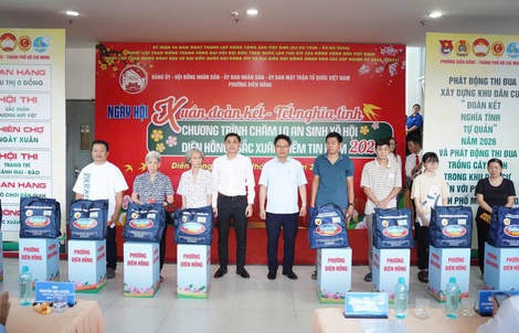 Lan tỏa Tết nghĩa tình tại phường Diên Hồng