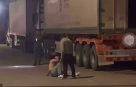 Vụ người đàn ông ngã gục ở khu vực cửa khẩu Cha Lo: Ẩu đả bằng hung khí, thêm 1 người bị thương