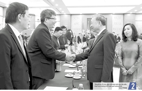 Báo in Người Lao Động 9-2: Nỗi lo giáo dục quay lại chương trình 2006