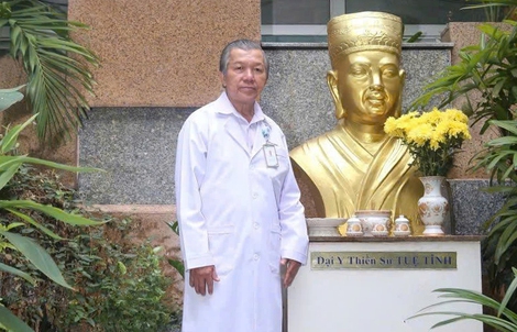 NGƯỜI THẦY THUỐC TRONG TÔI: Đôi tay chữa lành