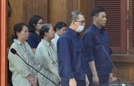 Xét xử vụ cựu giám đốc Trung tâm Ứng dụng tiến bộ KH&CN TPHCM “xẻ thịt đất công"