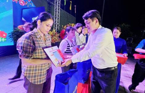 Xuân ấm nơi xóm trọ