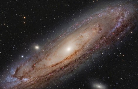 "Quái vật Tiên Nữ" lao về phía Trái Đất vì lý do bất ngờ