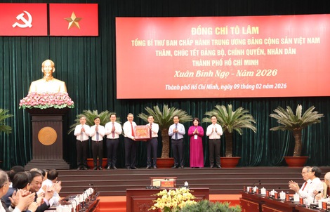 Toàn cảnh Tổng Bí thư Tô Lâm thăm, chúc Tết Đảng bộ, chính quyền, nhân dân TPHCM