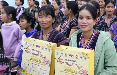 Ấm áp chương trình "Trao quà Tết Bính Ngọ 2026 - Gắn kết Đà Nẵng"