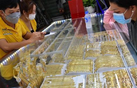 Giá vàng hôm nay 10-2: Tiếp tục tăng mạnh