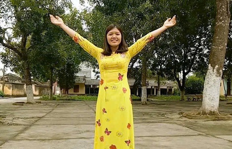 NGƯỜI THẦY KÍNH YÊU: Hình bóng cô tạc trong miền nhớ