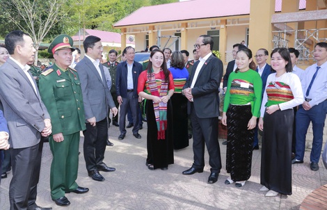 Phó Chủ tịch Quốc hội Trần Quang Phương kiểm tra công tác bầu cử tại Thanh Hóa
